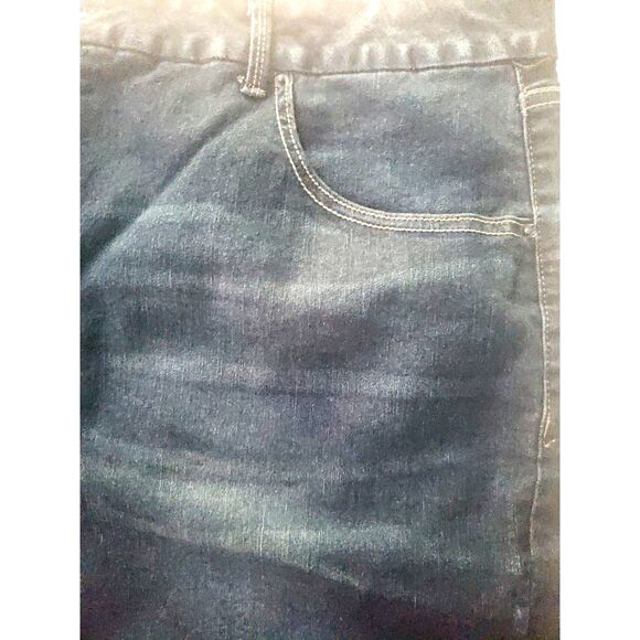 Terra Sky Dark Wash Roll Hem Stretch 5 Pocket LN Denim Shorts Size 24W - Picture 11 of 11